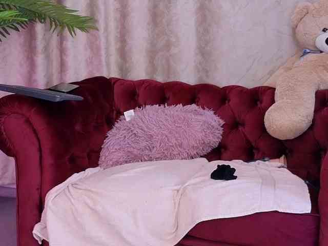 GloriaMoon webcam