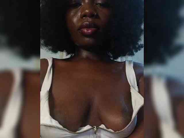NaughtyCherie webcam