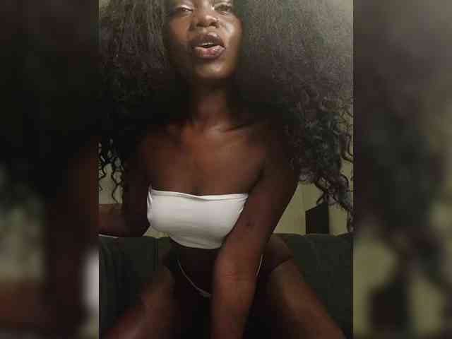 NaughtyCherie webcam