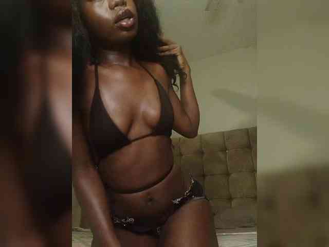 NaughtyCherie webcam