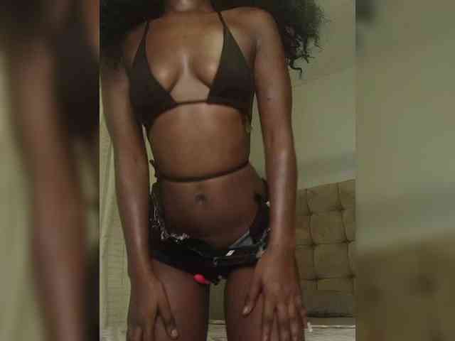 NaughtyCherie webcam