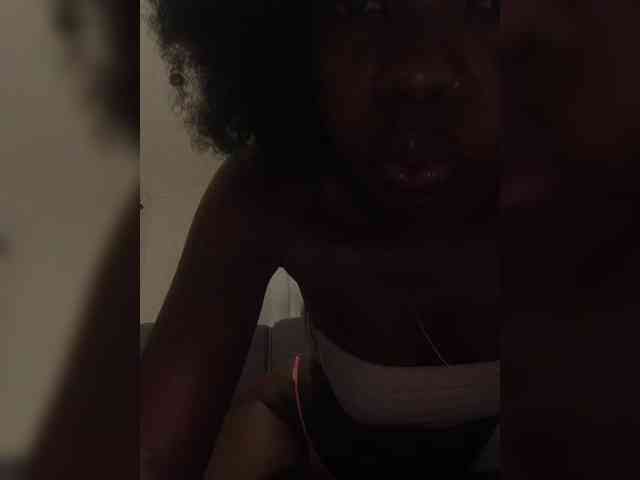 NaughtyCherie webcam
