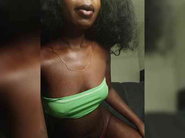 NaughtyCherie webcam