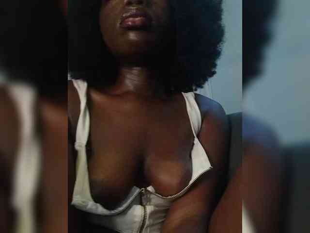 NaughtyCherie webcam