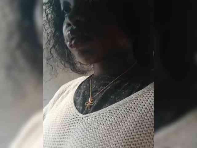 NaughtyCherie webcam