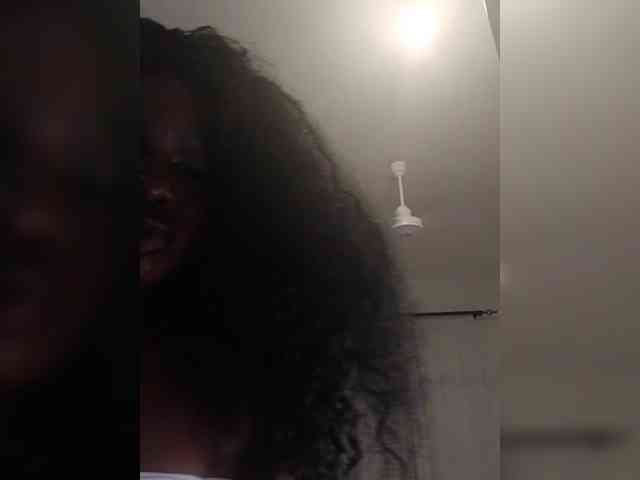 NaughtyCherie webcam
