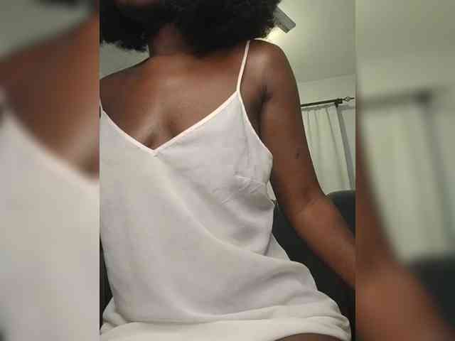 NaughtyCherie webcam
