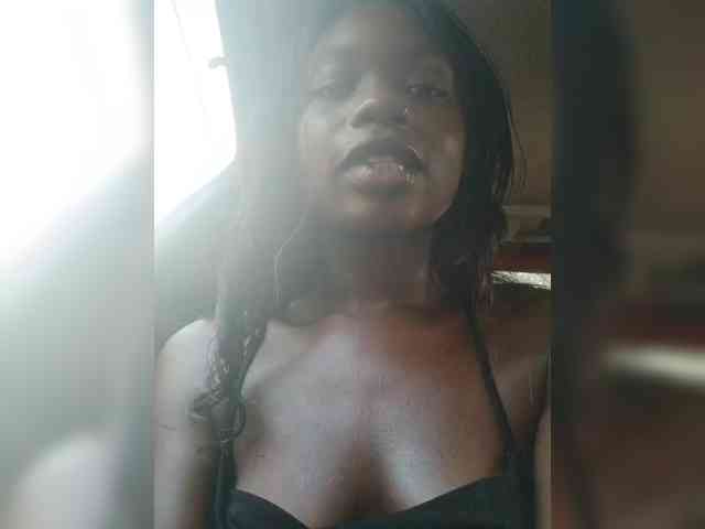 NaughtyCherie webcam