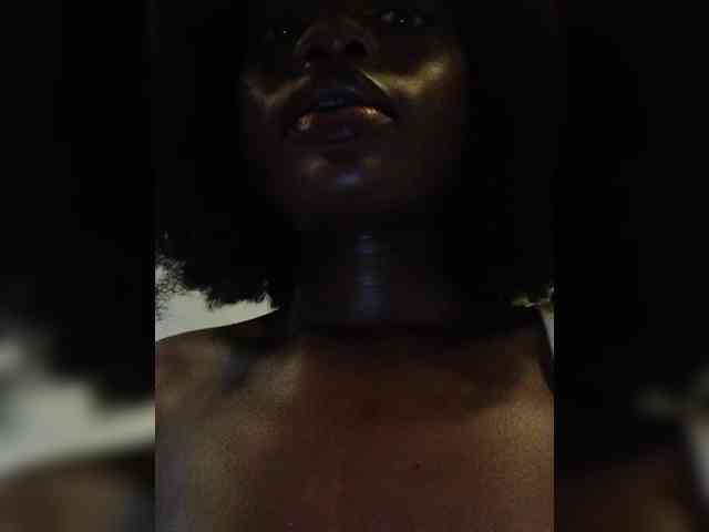 NaughtyCherie webcam