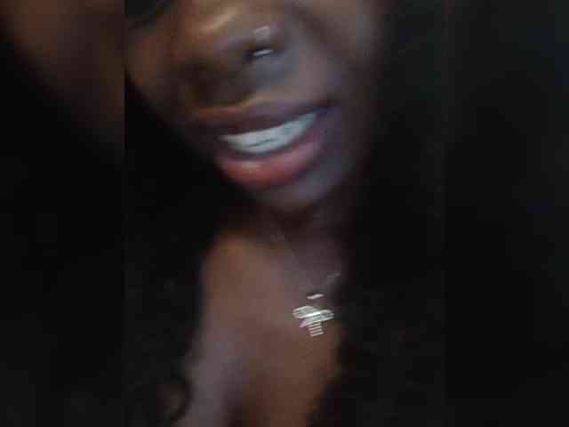 NaughtyCherie webcam