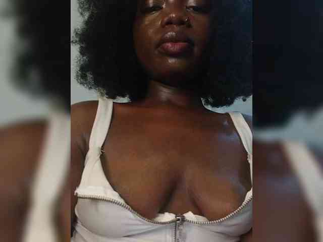 NaughtyCherie webcam