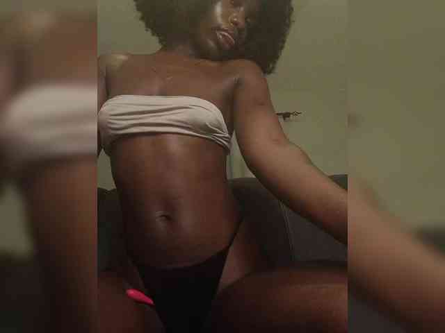 NaughtyCherie webcam