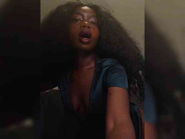 NaughtyCherie webcam