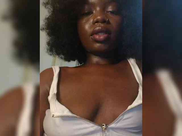 NaughtyCherie webcam