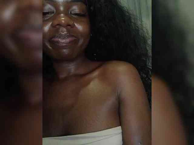 NaughtyCherie webcam