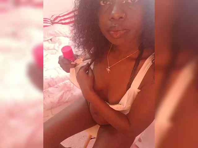 NaughtyCherie webcam