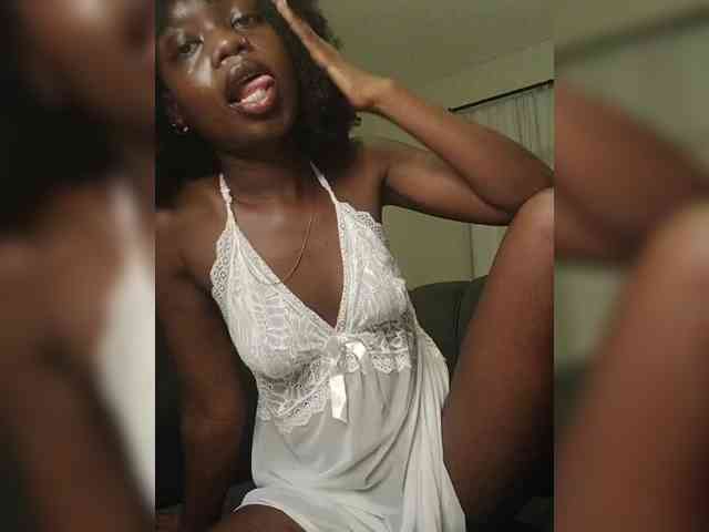 NaughtyCherie webcam