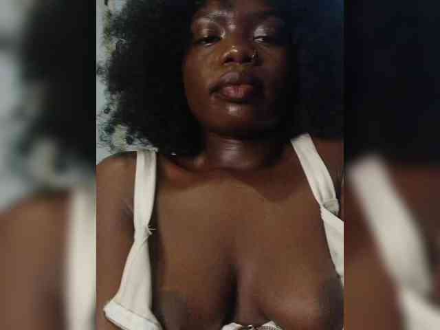 NaughtyCherie webcam