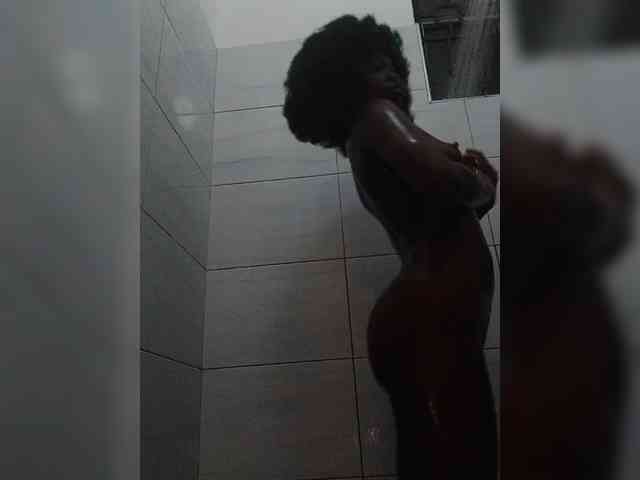 NaughtyCherie webcam