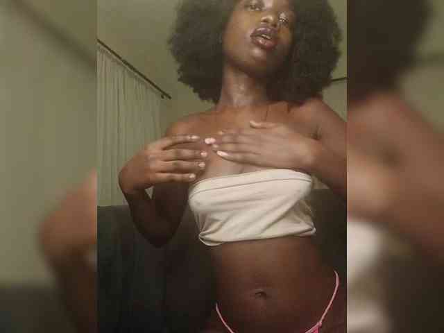 NaughtyCherie webcam
