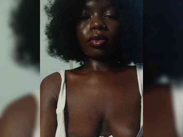 NaughtyCherie webcam