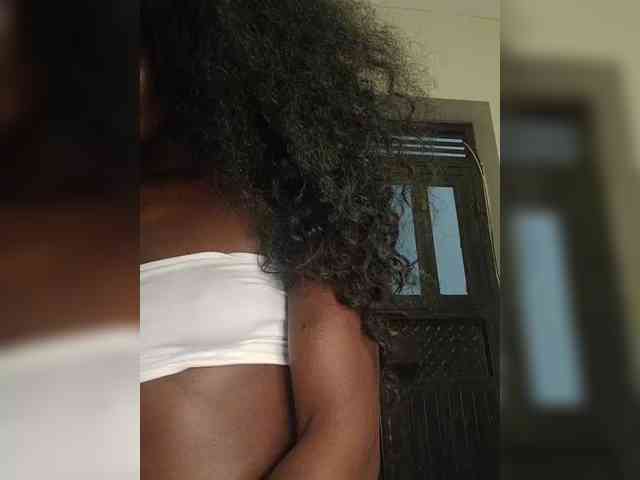 NaughtyCherie webcam