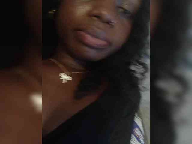 NaughtyCherie webcam