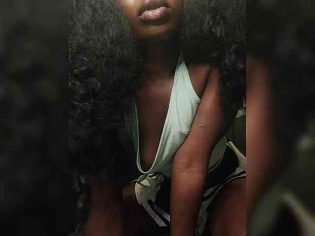 NaughtyCherie webcam