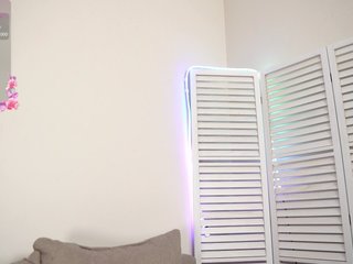Rin-Skylar Porn Show