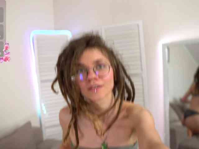 Rin-Skylar webcam