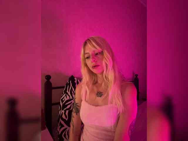sunEva's webcam live show