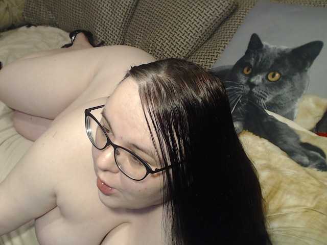 FancyLily's BongaCams show and profile