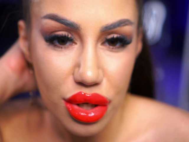 MeghanHazel's BongaCams show and profile