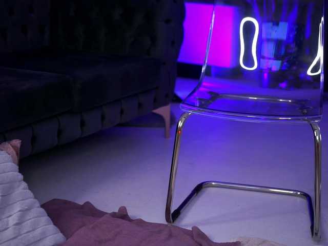 MeghanHazel's BongaCams show and profile