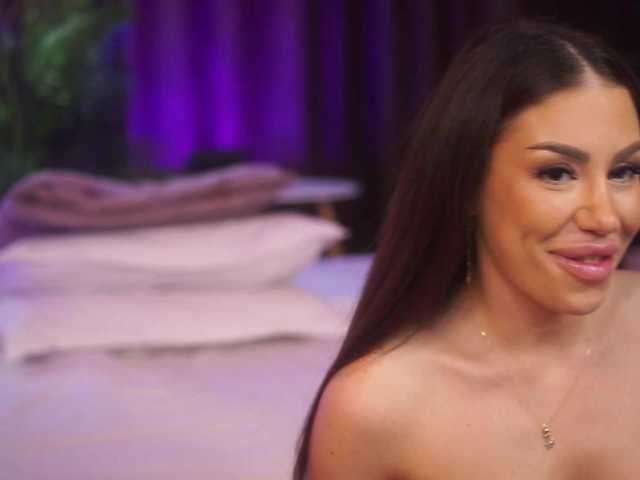 MeghanHazel's BongaCams show and profile