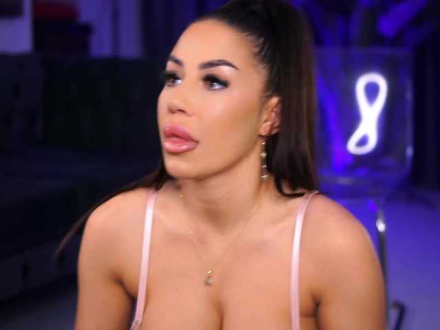 MeghanHazel's BongaCams show and profile