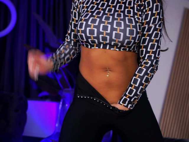 MeghanHazel's BongaCams show and profile