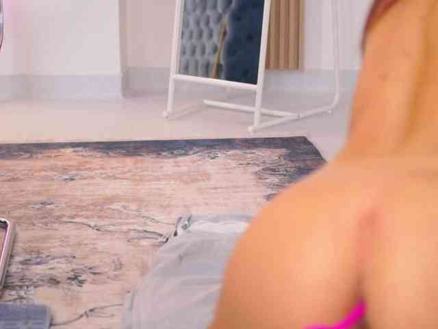 MeghanHazel webcam