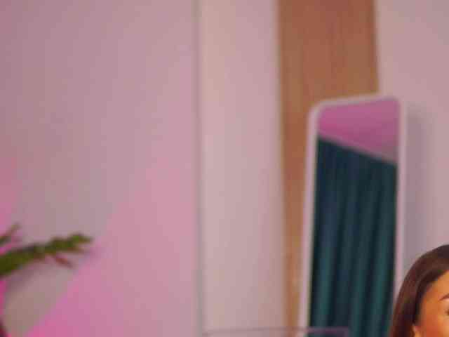 MeghanHazel webcam