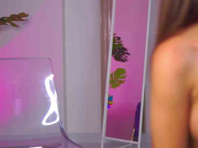 MeghanHazel webcam