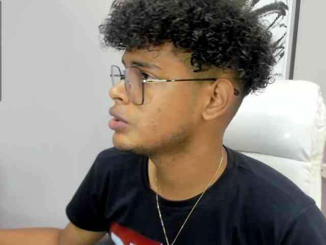 Boylittle19cmq Boylittle19cmq