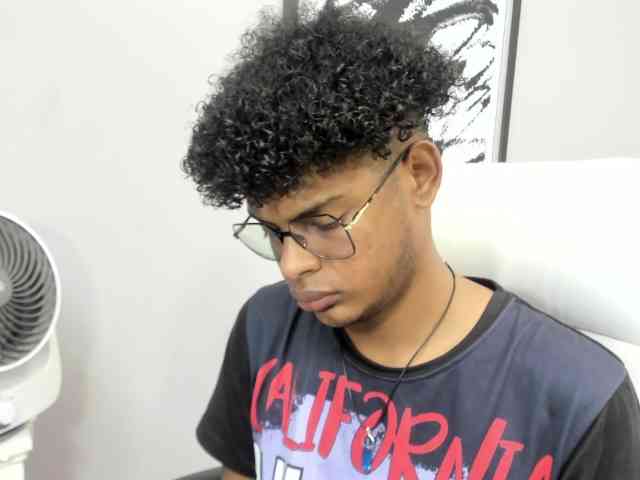 Boylittle19cmq Boylittle19cmq