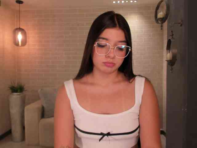 AlanaCardona webcam
