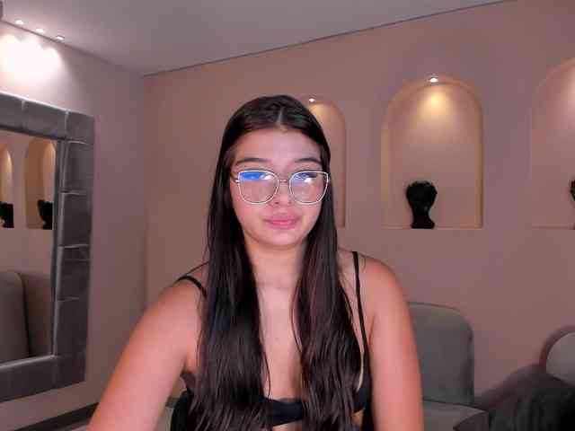 AlanaCardona webcam