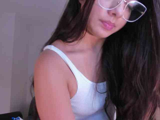 AlanaCardona webcam
