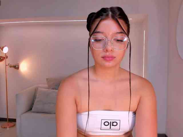 AlanaCardona webcam