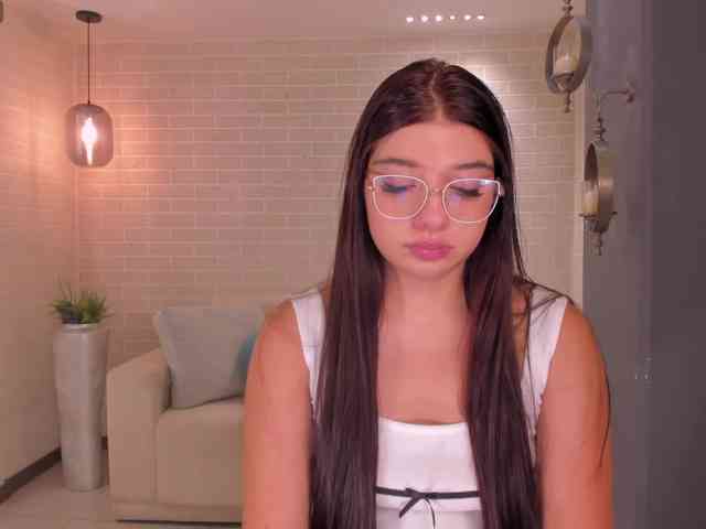 AlanaCardona webcam