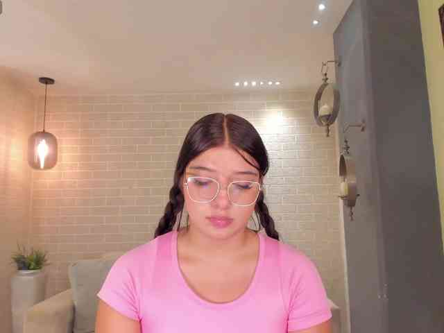 AlanaCardona webcam