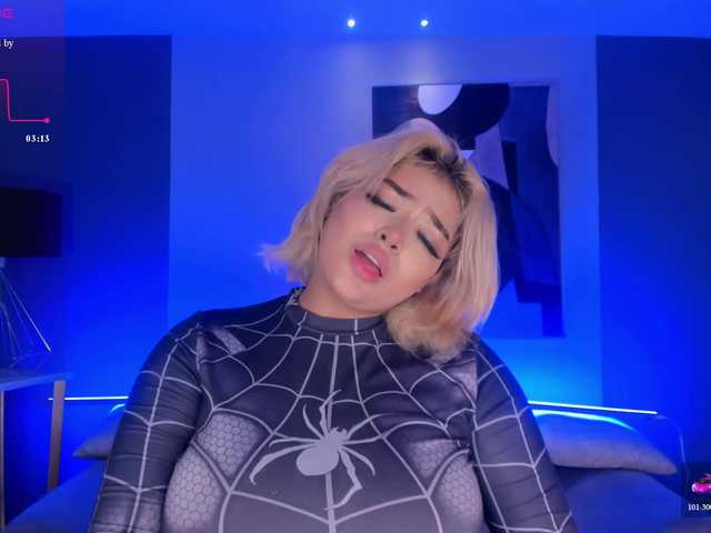 ElizabethBennet's BongaCams show and profile