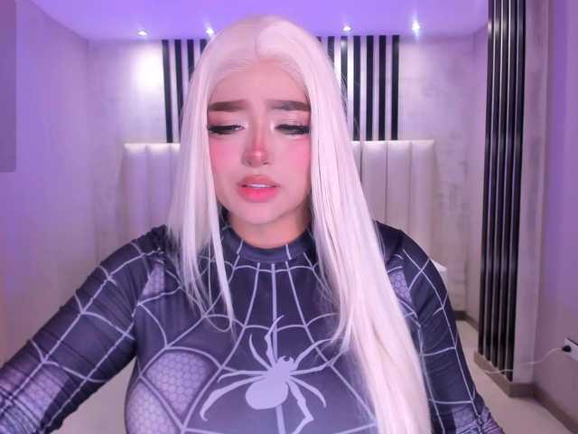 ElizabethBennet's BongaCams show and profile